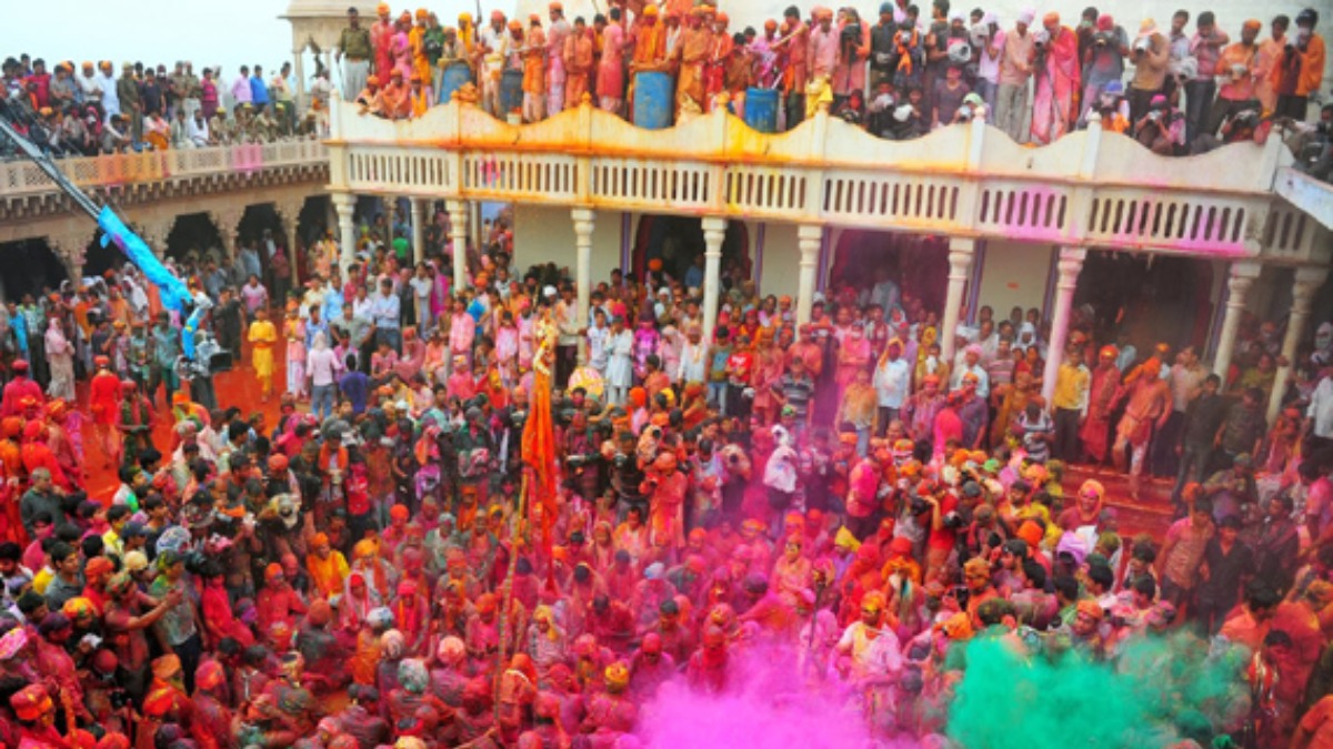 Read more about the article Famous Holi Festival in Mathura