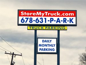 Read more about the article Tractor Trailer Parking Near Me